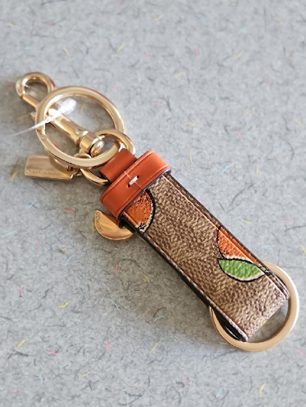 Coach Oranges Keyring - Picture 6 of 10